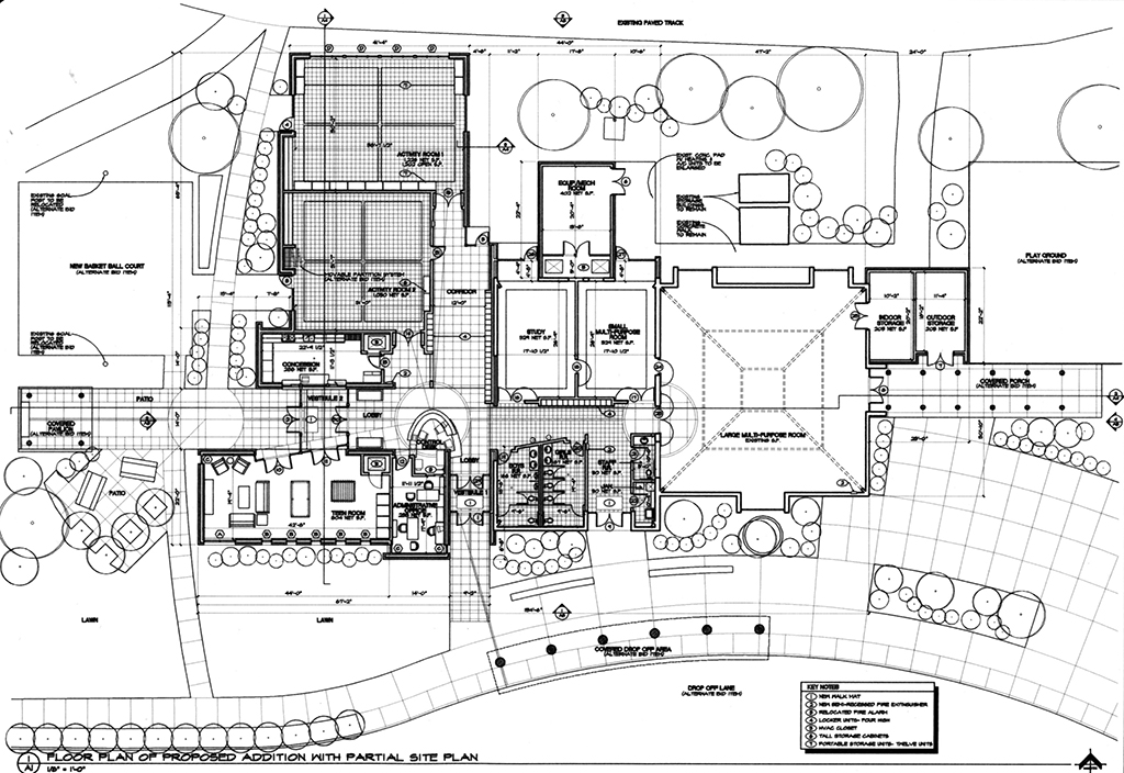 Central planning. Здание трехлистник план. Liberty Science Center план здания. Youth Center Plan. Стоун план-схема.